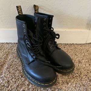 Doc Martens 1460 WOMEN'S SMOOTH LEATHER BOOTS